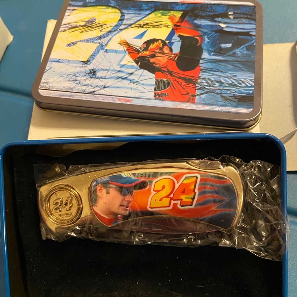 NIB Jeff Gordon Collectible Knife #24